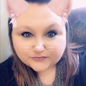 Meet your Posher, Carrie